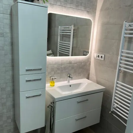 Ildiko's 2 Bedroom Cosy アパート *